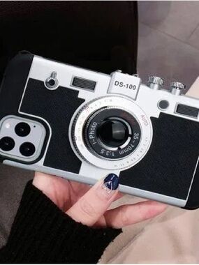 DS-100 Vintage Camera Style Phone Case for iPhone 14 Pro Max - Black & Silver